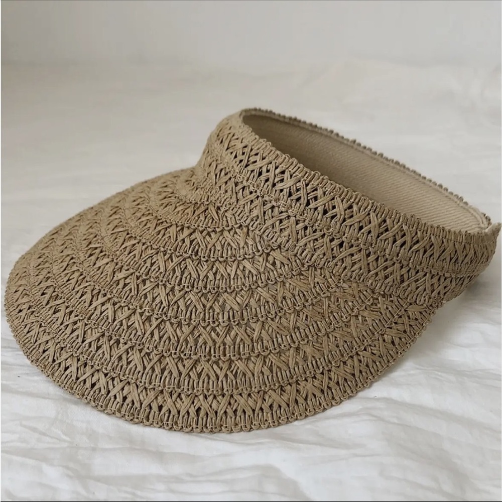 Beachy Visor NWT